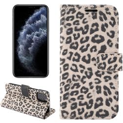 Mobigear Leopard Housse iPhone 13 Pro Etui Porte-Monnaie - Marron