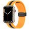 Mobigear Stripe Mag Bracelet Silicone pour Apple Watch Fermeture magnétique - 42/41/40/38 mm - Noir / Jaune