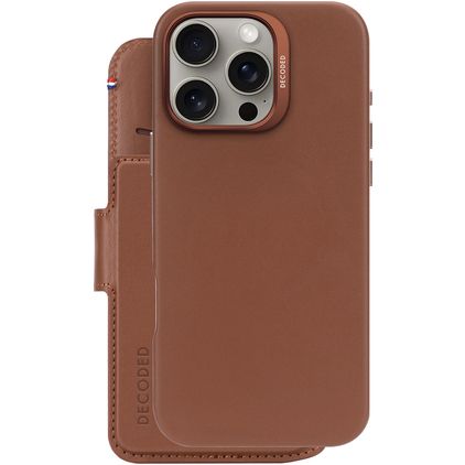 Decoded Detachable Wallet Housse iPhone 16 Pro Max MagSafe Etui avec Coque Détachable en Cuir Véritable Porte-Monnaie - Tan