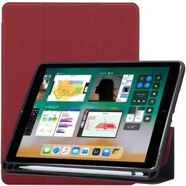 Mobigear Tri-Fold Gel Coque iPad 6 (2018) Etui en TPU,Similicuir + Porte-crayon - Bordeaux