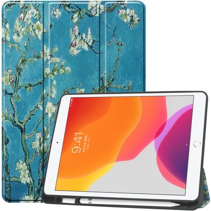Mobigear Tri-Fold Gel Coque iPad 8 (2020) Etui en TPU,Similicuir + Porte-crayon - Fleurs d'amande
