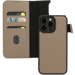 Mobiparts Housse iPhone 15 Pro Max MagSafe Etui avec Coque Détachable en Cuir Véritable Porte-Monnaie - Taupe