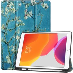 Mobigear Tri-Fold Gel Coque iPad 7 (2019) Etui en TPU,Similicuir + Porte-crayon - Fleurs d'amande
