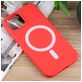 Mobigear Rubber Touch Coque iPhone 15 MagSafe Coque arrière en Silicone - Rouge