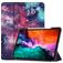 Mobigear Tri-Fold Gel Coque iPad Pro 12.9 Pouces (2022) Etui en TPU,Similicuir + Porte-crayon - Milky Way