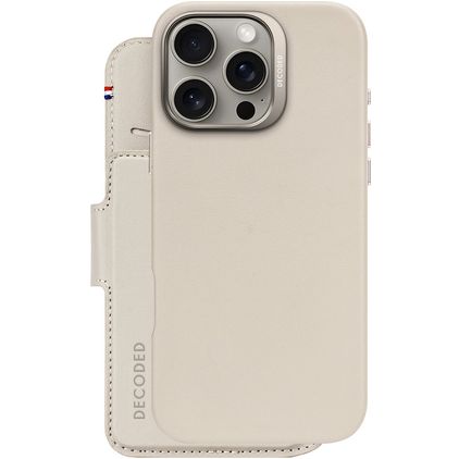Decoded Detachable Wallet Housse iPhone 16 Pro Max MagSafe Etui avec Coque Détachable en Cuir Véritable Porte-Monnaie - Clay