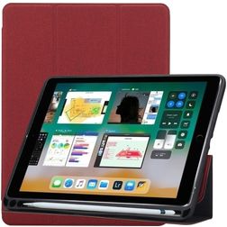 Mobigear Tri-Fold Gel Coque iPad 6 (2018) Etui en TPU,Similicuir + Porte-crayon - Bordeaux